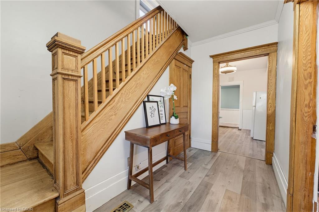 540 Vine Street Property Photo 5