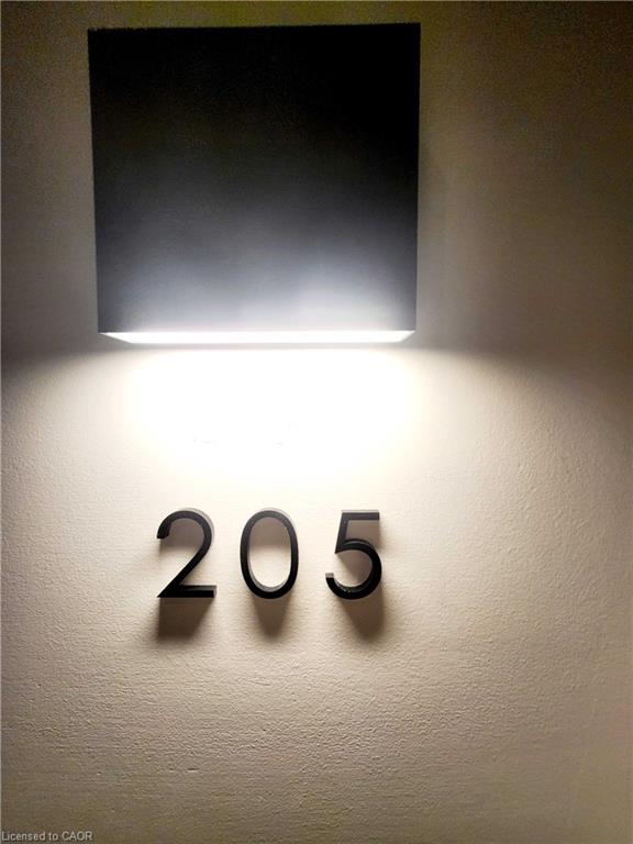 75 Huron Street Property Photo 10