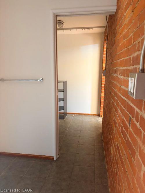 22-357 Hunter Street W Property Photo 11
