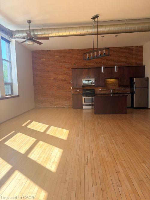 22-357 Hunter Street W Property Photo 21
