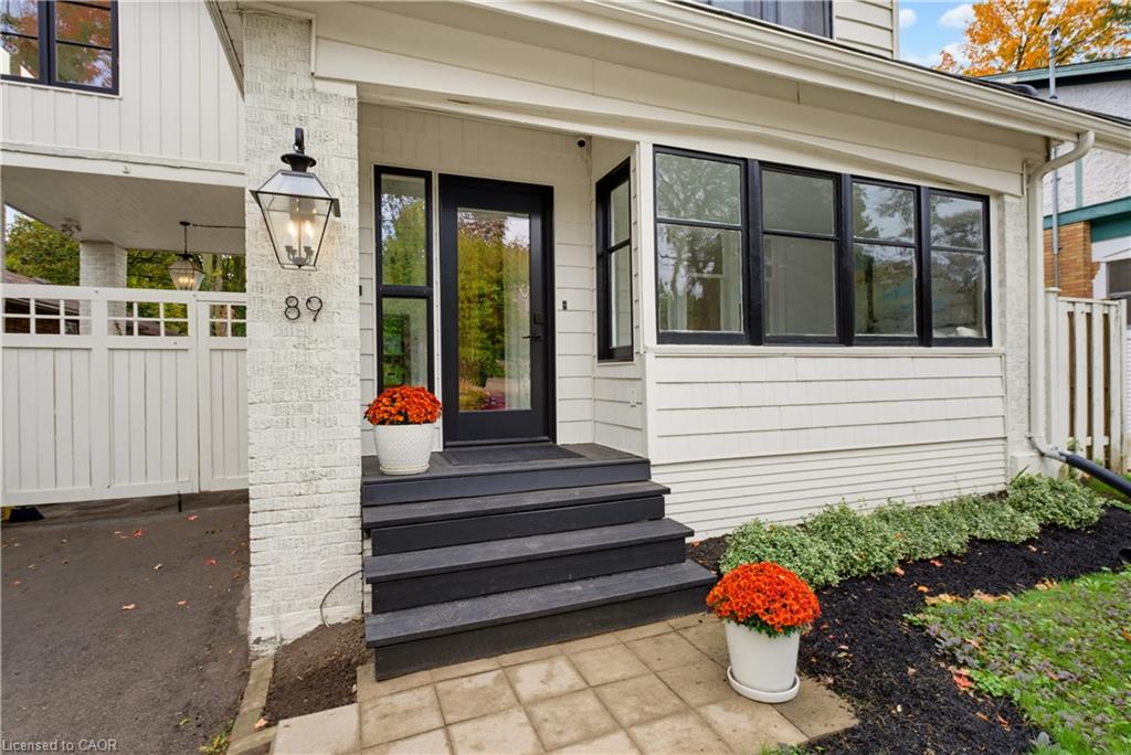 89 Allen Street W Property Photo 5