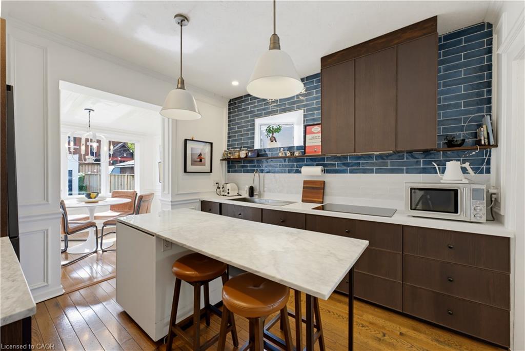 89 Allen Street W Property Photo 10