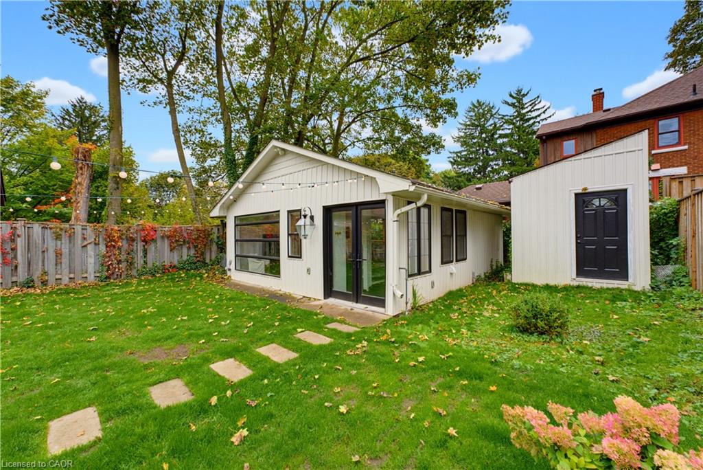 89 Allen Street W Property Photo 32