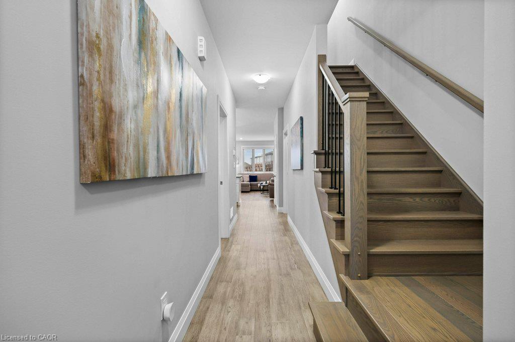 904 Chapel Hill Court Property Photo 3