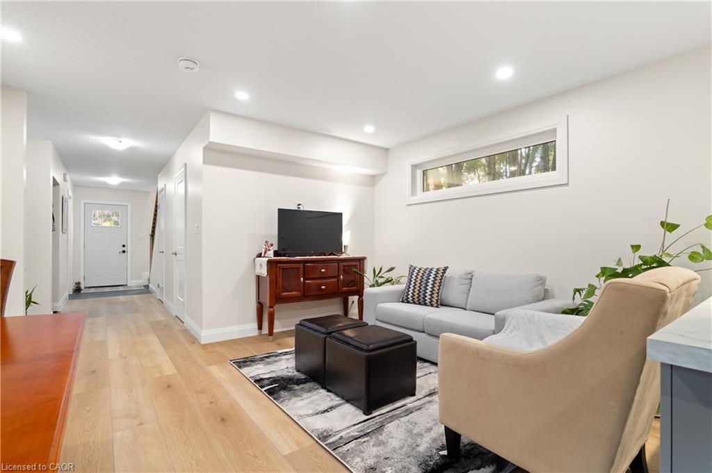 98 Wallace Drive Property Photo 33