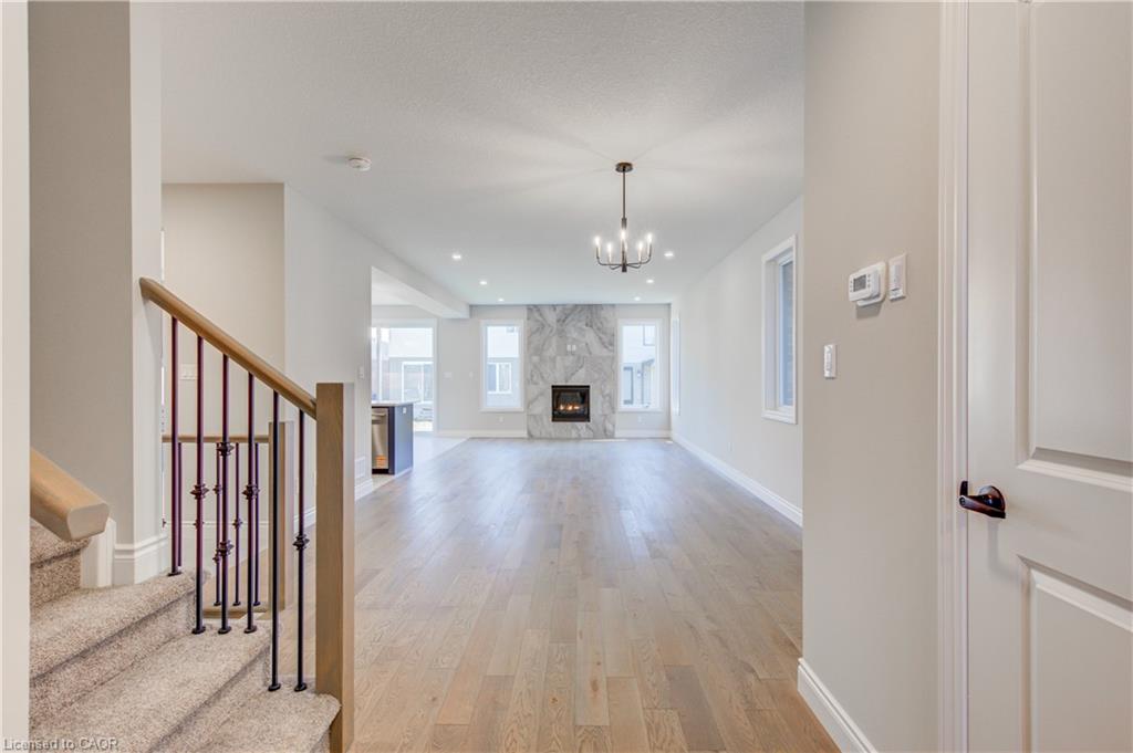 1761 Finley Crescent Property Photo 4