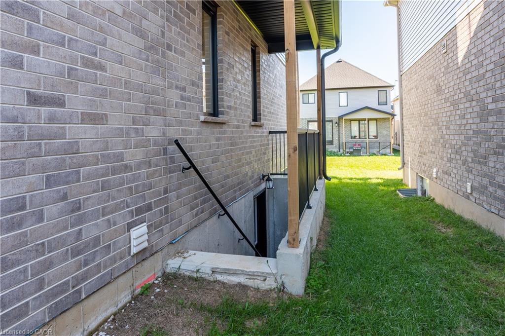 1761 Finley Crescent Property Photo 36
