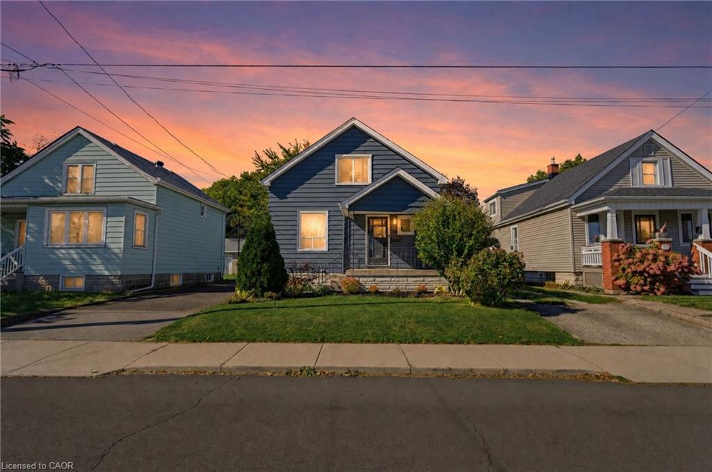 206 Craigroyston Road Property Photo 1