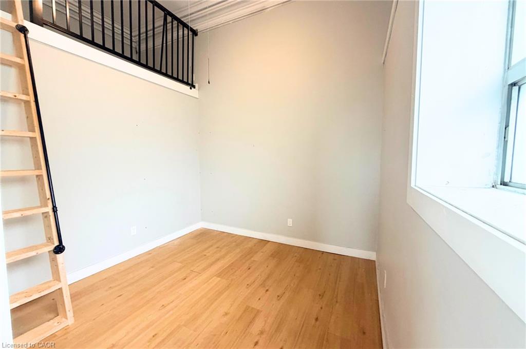 115 Park Street S Property Photo 5