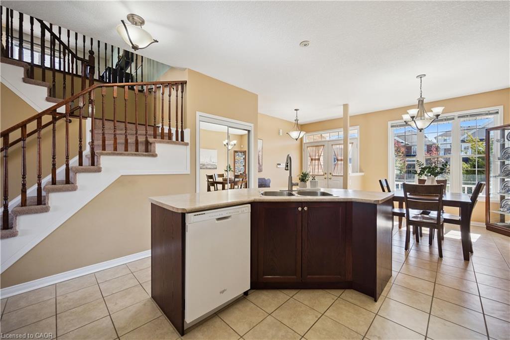 27 Triller Avenue Property Photo 12