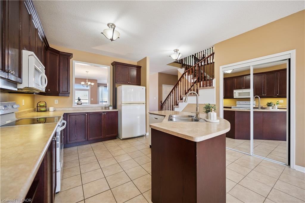 27 Triller Avenue Property Photo 13