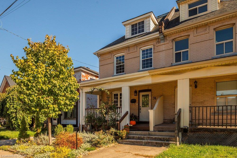 74 Emerald Street N Property Photo 1
