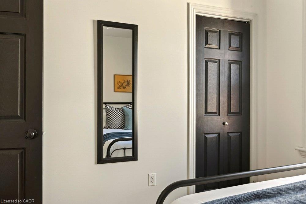 74 Emerald Street N Property Photo 28
