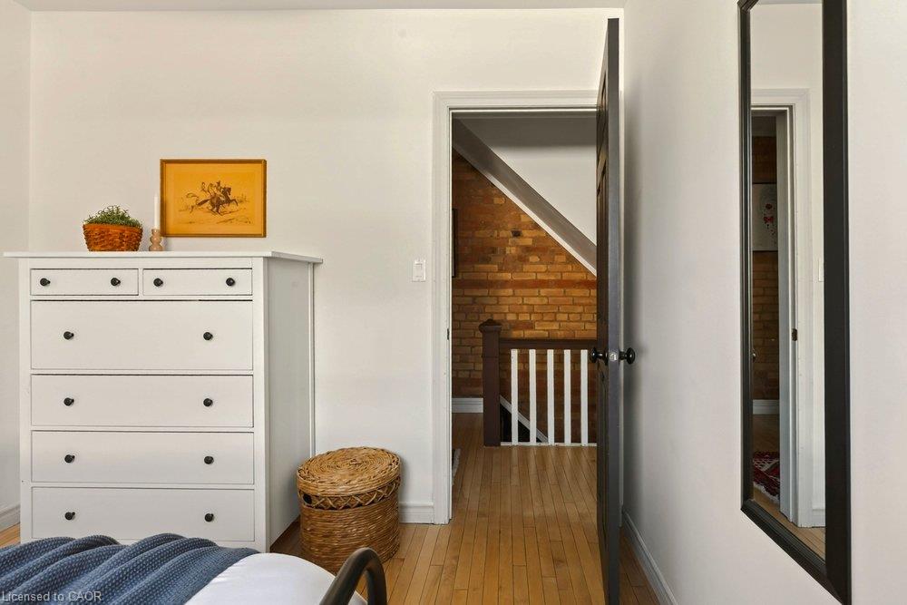 74 Emerald Street N Property Photo 29