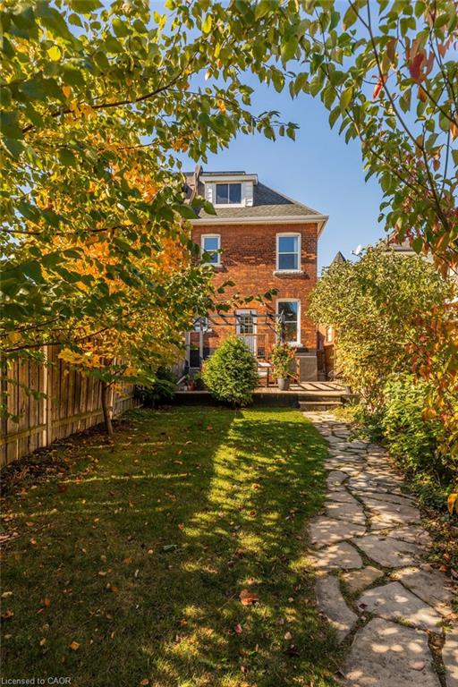 74 Emerald Street N Property Photo 43