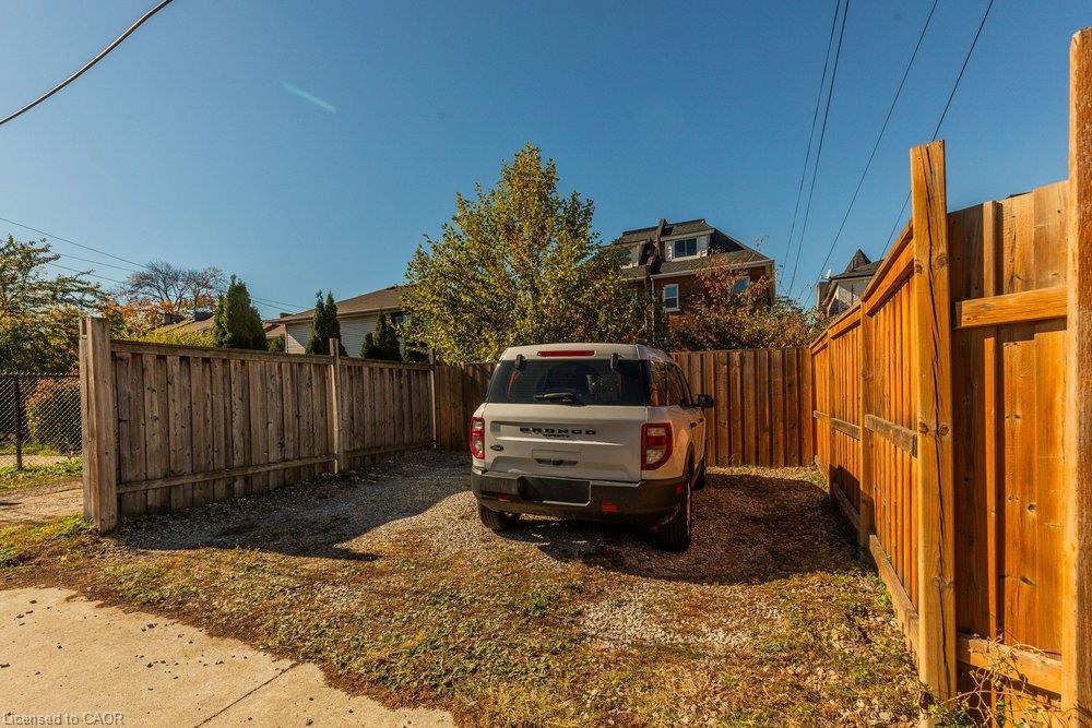 74 Emerald Street N Property Photo 45