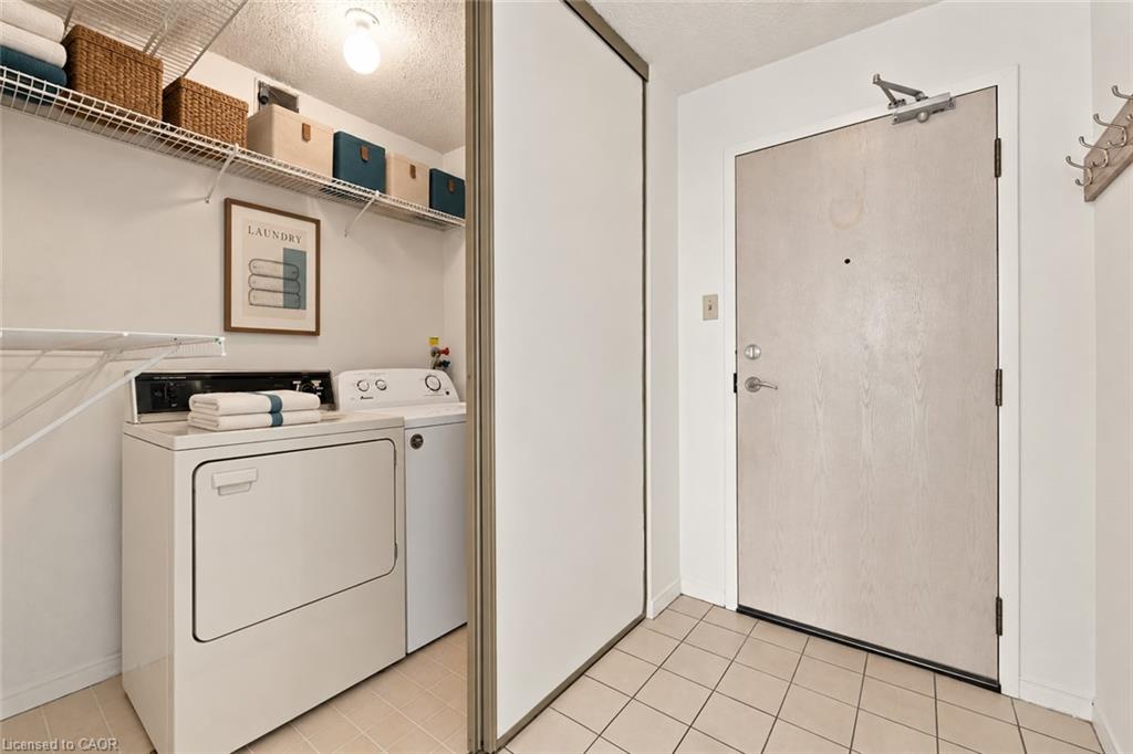 808-350 Rathburn Road W Property Photo 8