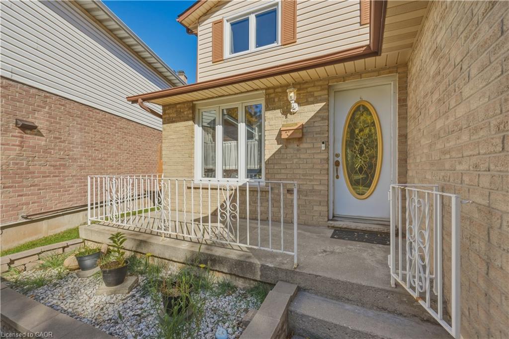 154 Memorial Avenue Property Photo 3
