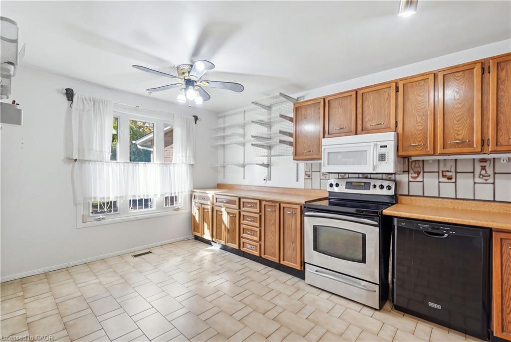 154 Memorial Avenue Property Photo 11