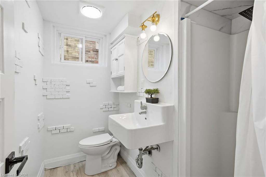 84 Elgar Avenue Property Photo 32