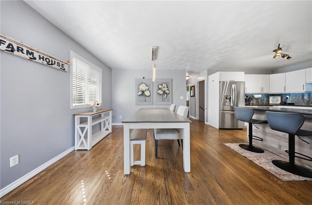 11 Dundas Street W Property Photo 12