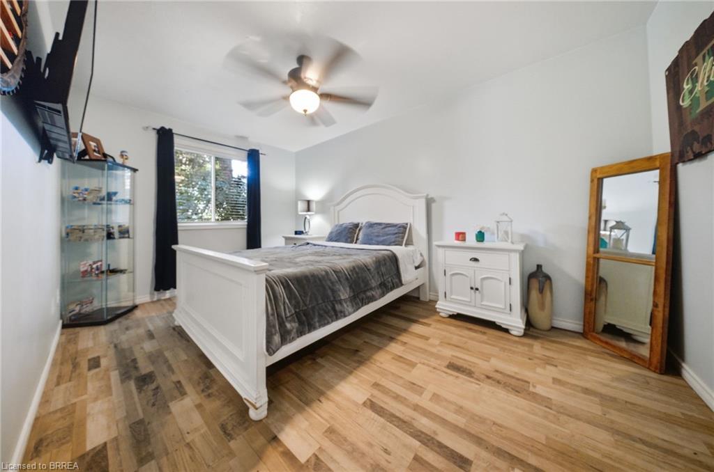 11 Dundas Street W Property Photo 20