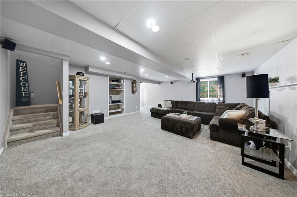 11 Dundas Street W Property Photo 23