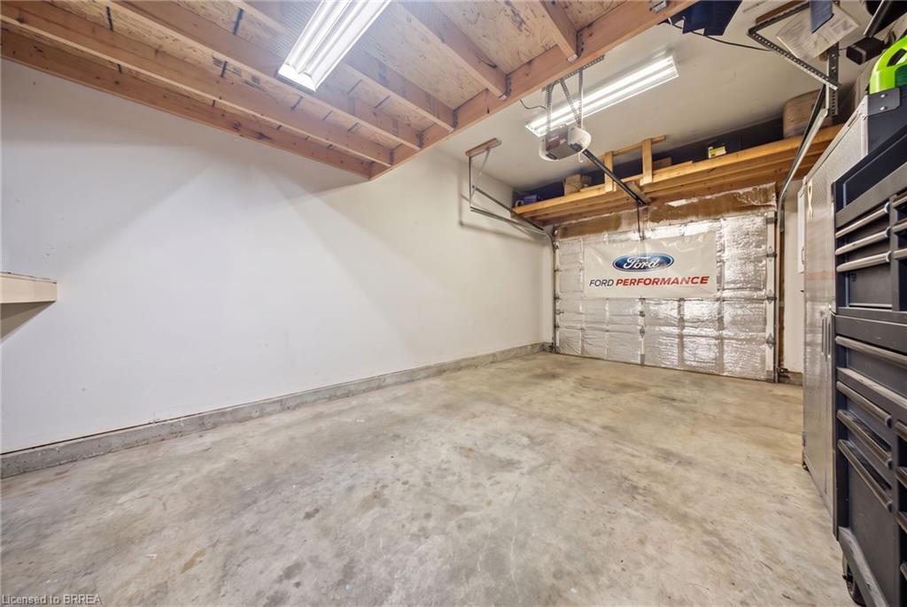 11 Dundas Street W Property Photo 33