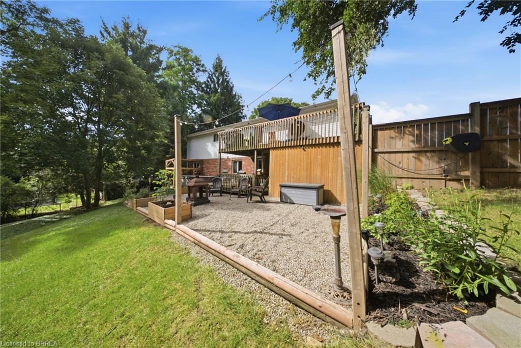 11 Dundas Street W Property Photo 36