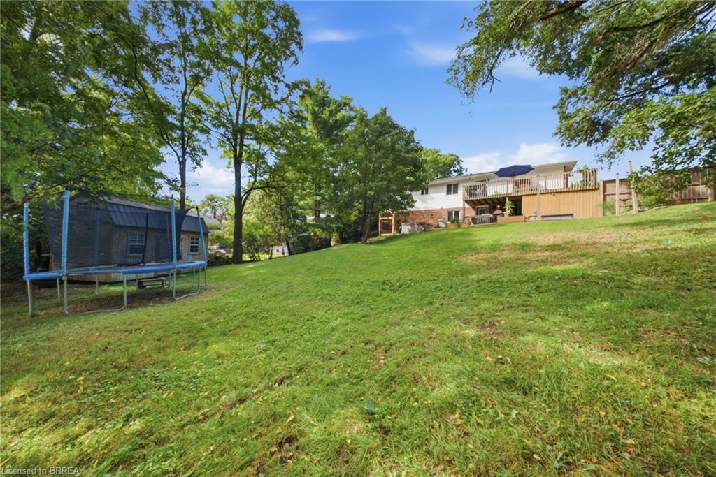 11 Dundas Street W Property Photo 42