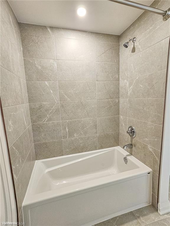 112-101 Golden Eagle Road Property Photo 15