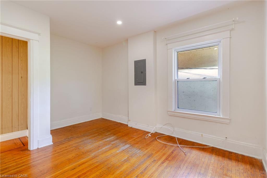 2-53 Proctor Boulevard Property Photo 11
