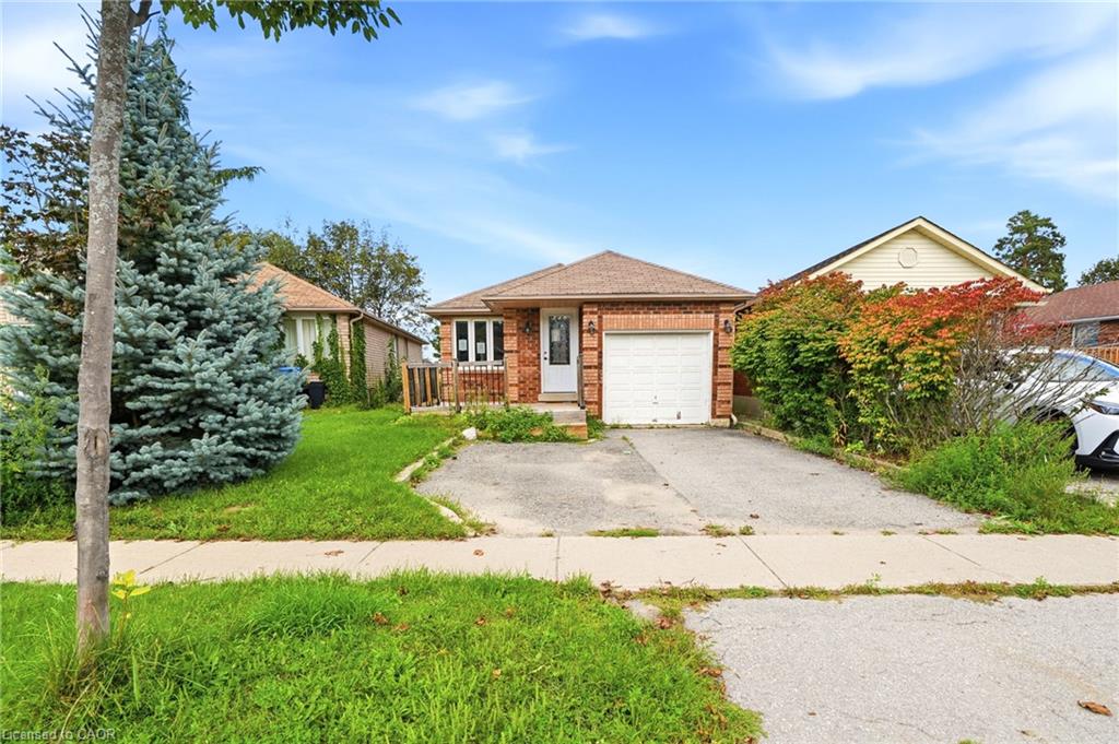42 Geddes Crescent Property Photo 2