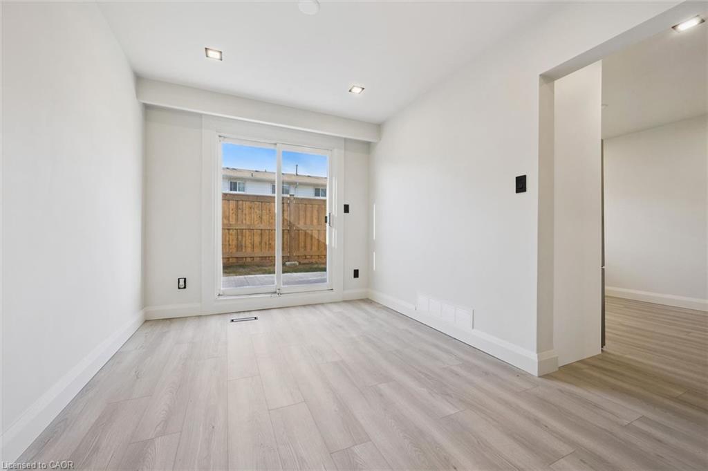 107-5475 Lakeshore Road Property Photo 7