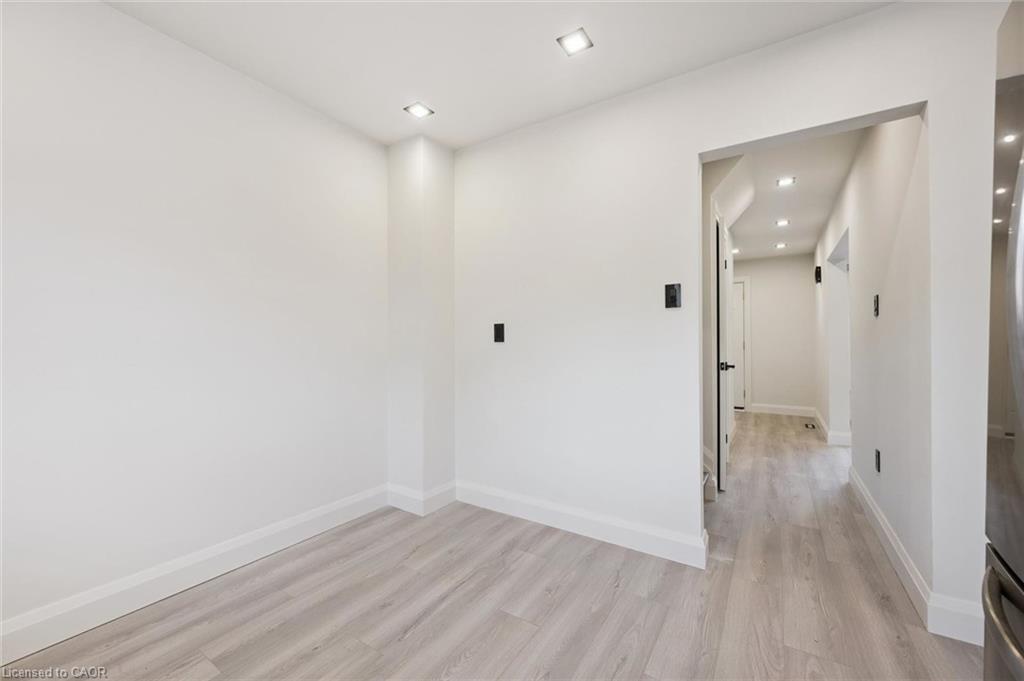 107-5475 Lakeshore Road Property Photo 13