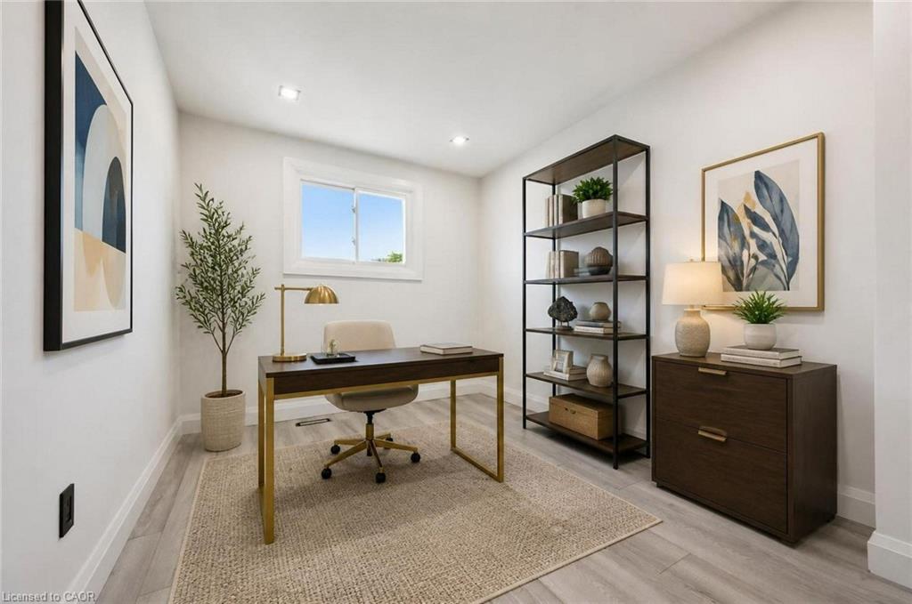 107-5475 Lakeshore Road Property Photo 24