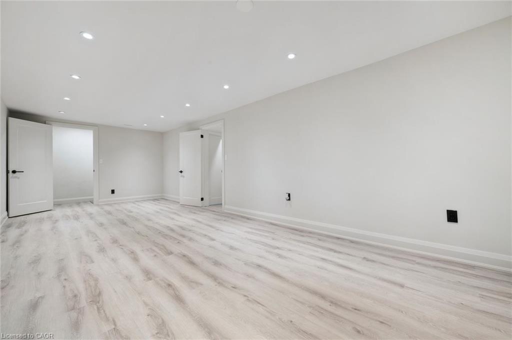 107-5475 Lakeshore Road Property Photo 29