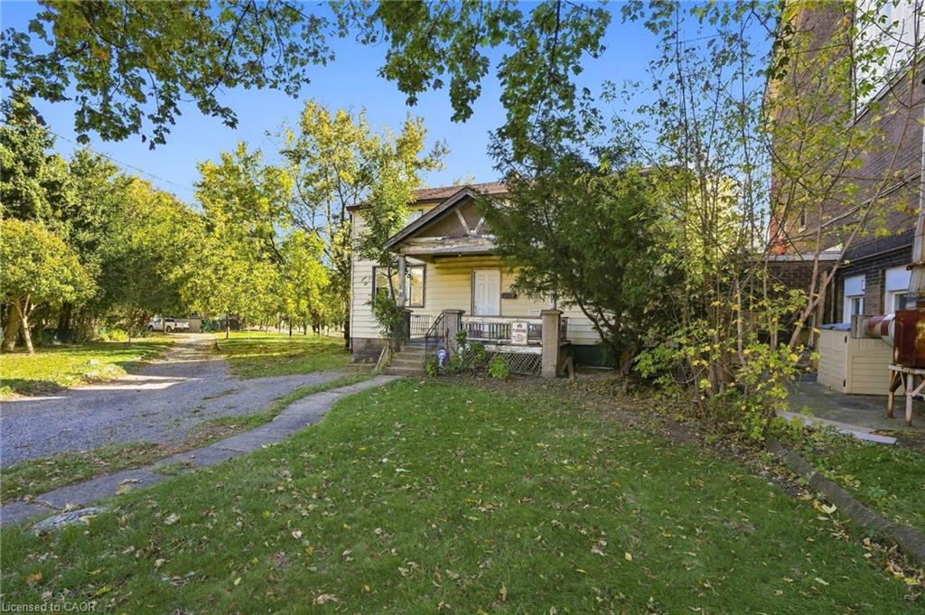 14 London Street N Property Photo 1