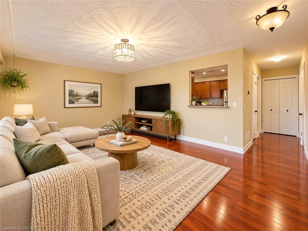 1038 Glendor Avenue Property Photo 3