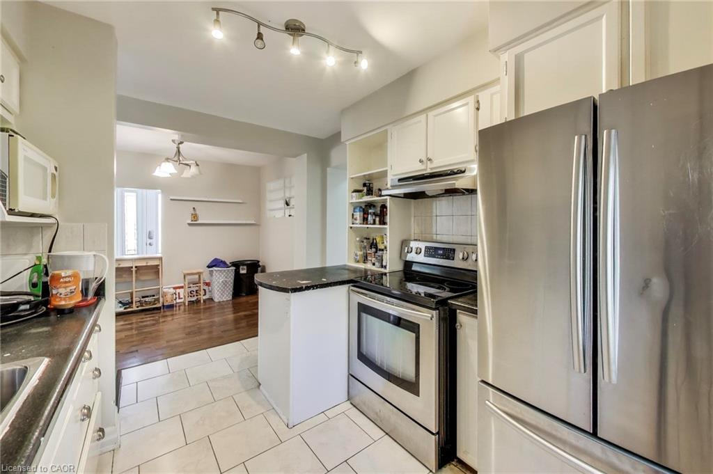 68 Harold Court Property Photo 9