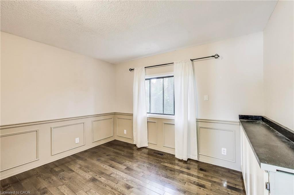 68 Harold Court Property Photo 12