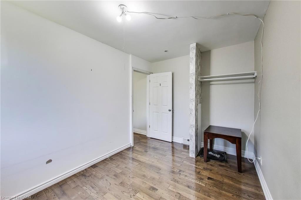 68 Harold Court Property Photo 17