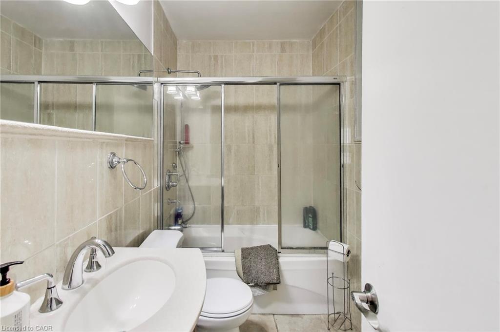 68 Harold Court Property Photo 18