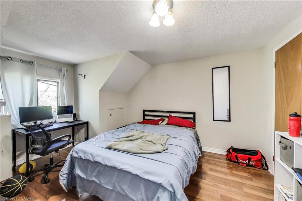 68 Harold Court Property Photo 19