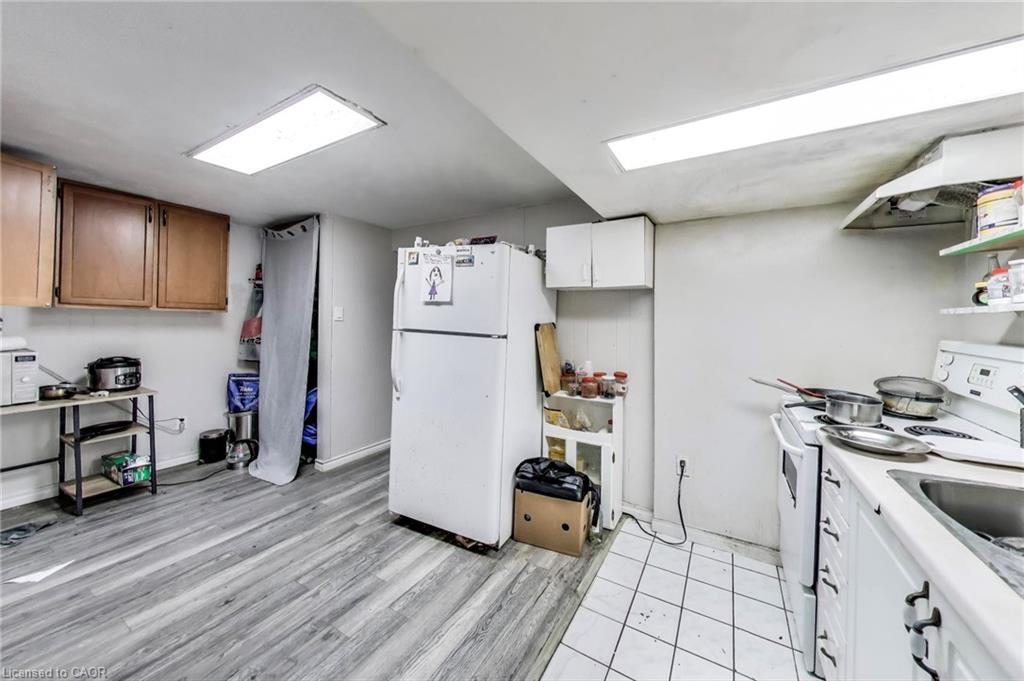 68 Harold Court Property Photo 27