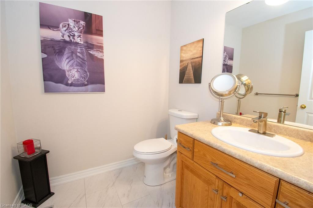 124 Forest Street E Property Photo 17
