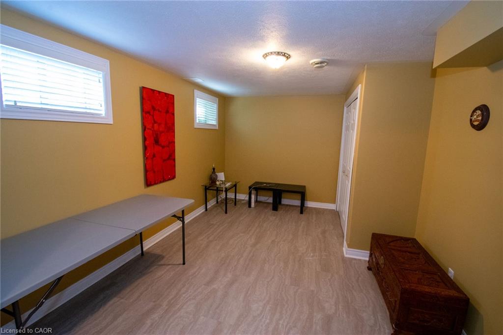124 Forest Street E Property Photo 20