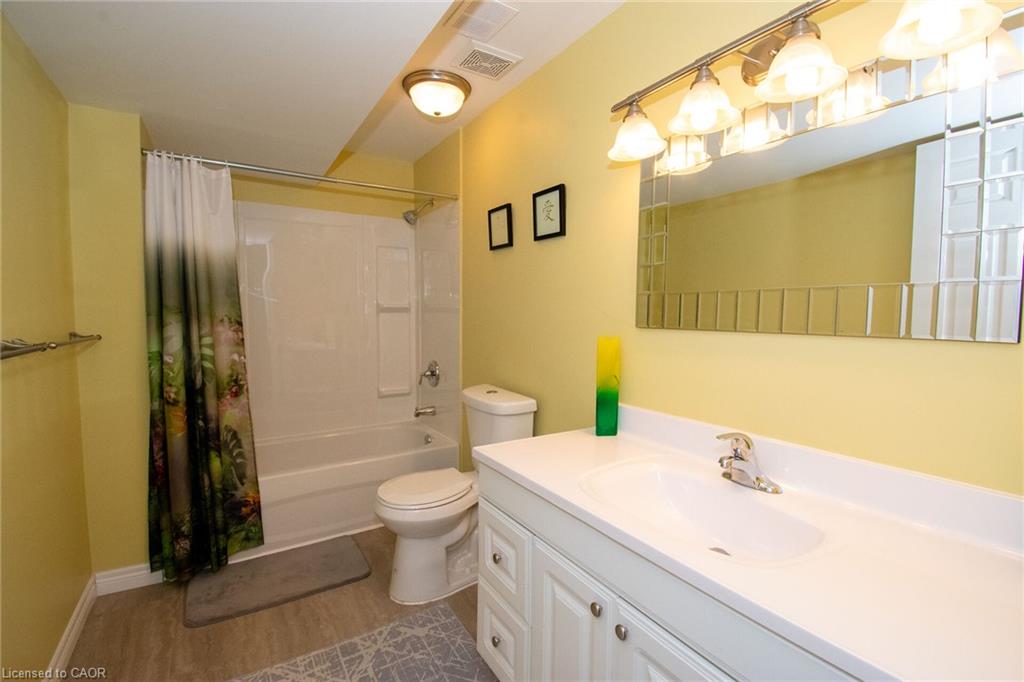 124 Forest Street E Property Photo 21