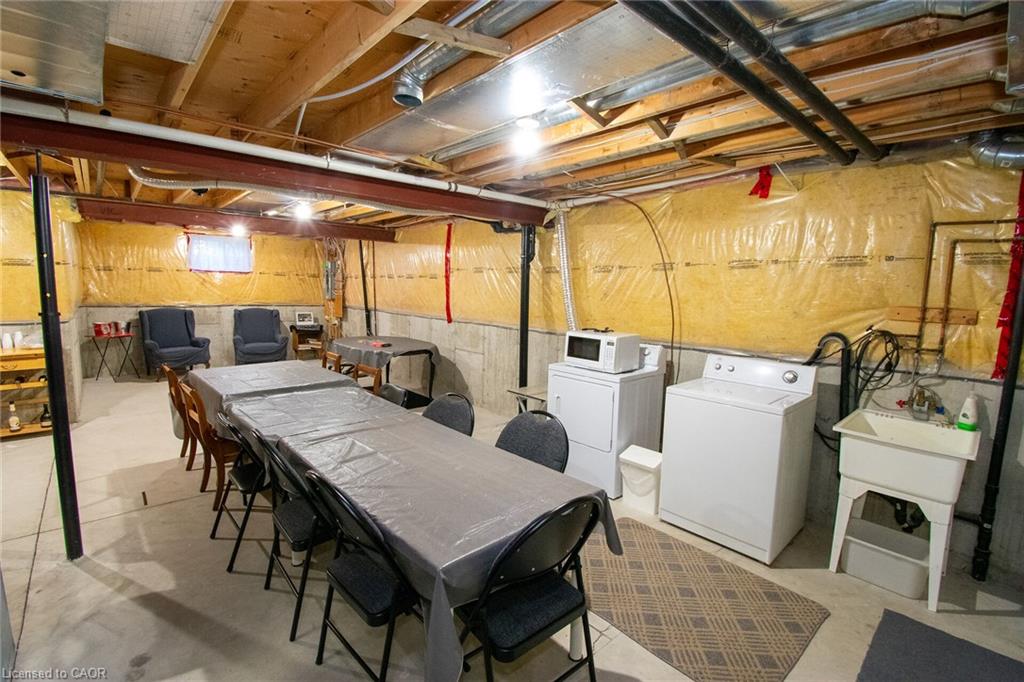 124 Forest Street E Property Photo 22