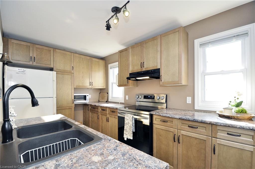 368 Huron Street Property Photo 7